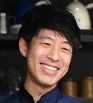 粕谷 哲氏